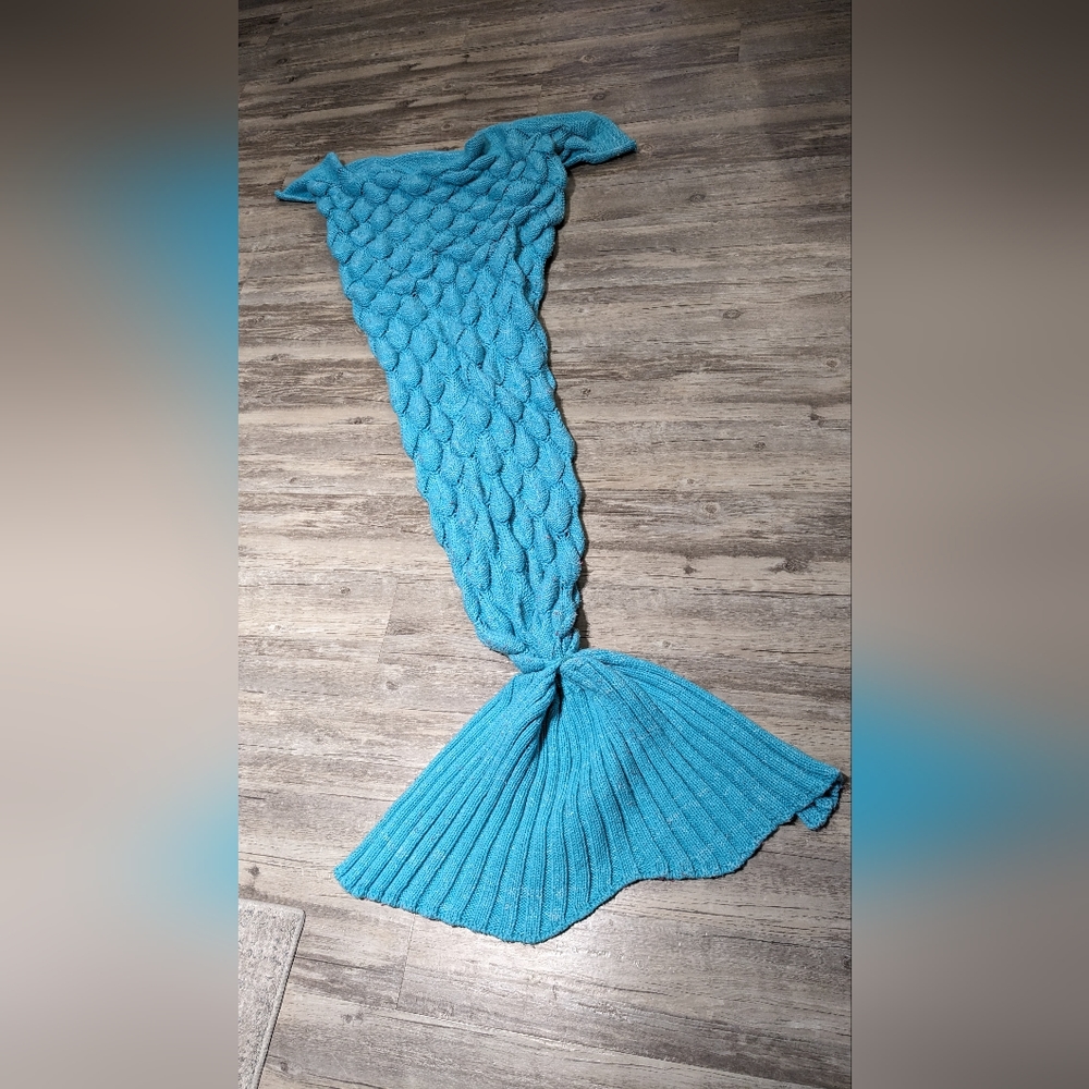 Mermaid tail blanket